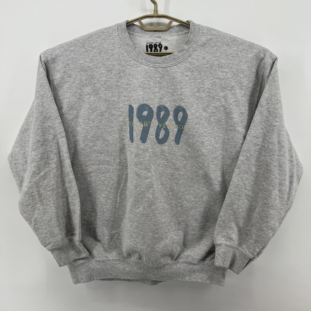Taylor Swift 1989 Taylor's Version Sweatshirt Unisex Size Large Gray Cotton Poly